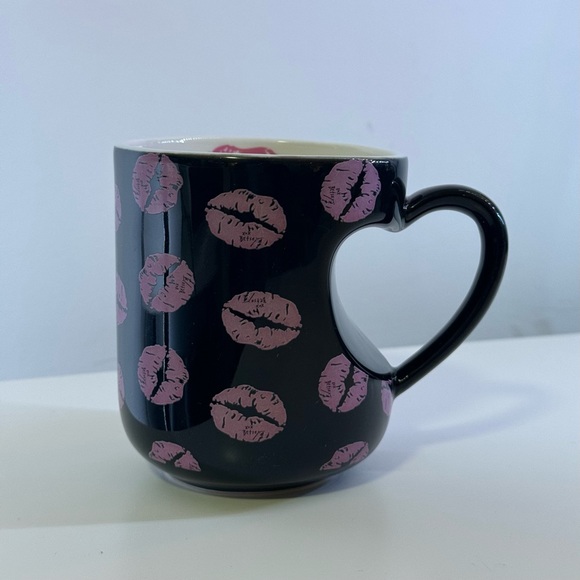 Betsey Johnson Lips XO Coffee Mug 💋 - Picture 5 of 9